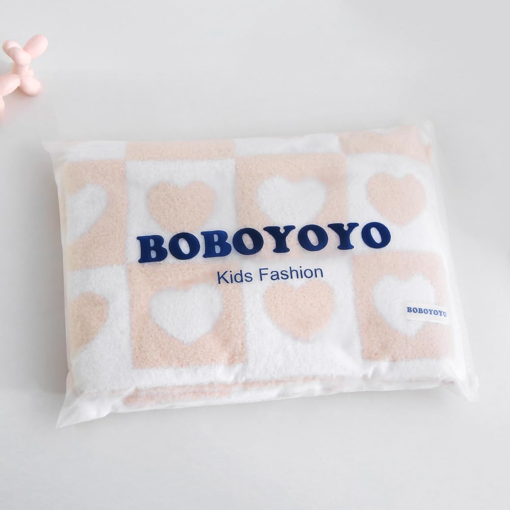 BOBOYOYO blanket features animal patterns to spark imagination at bedtime