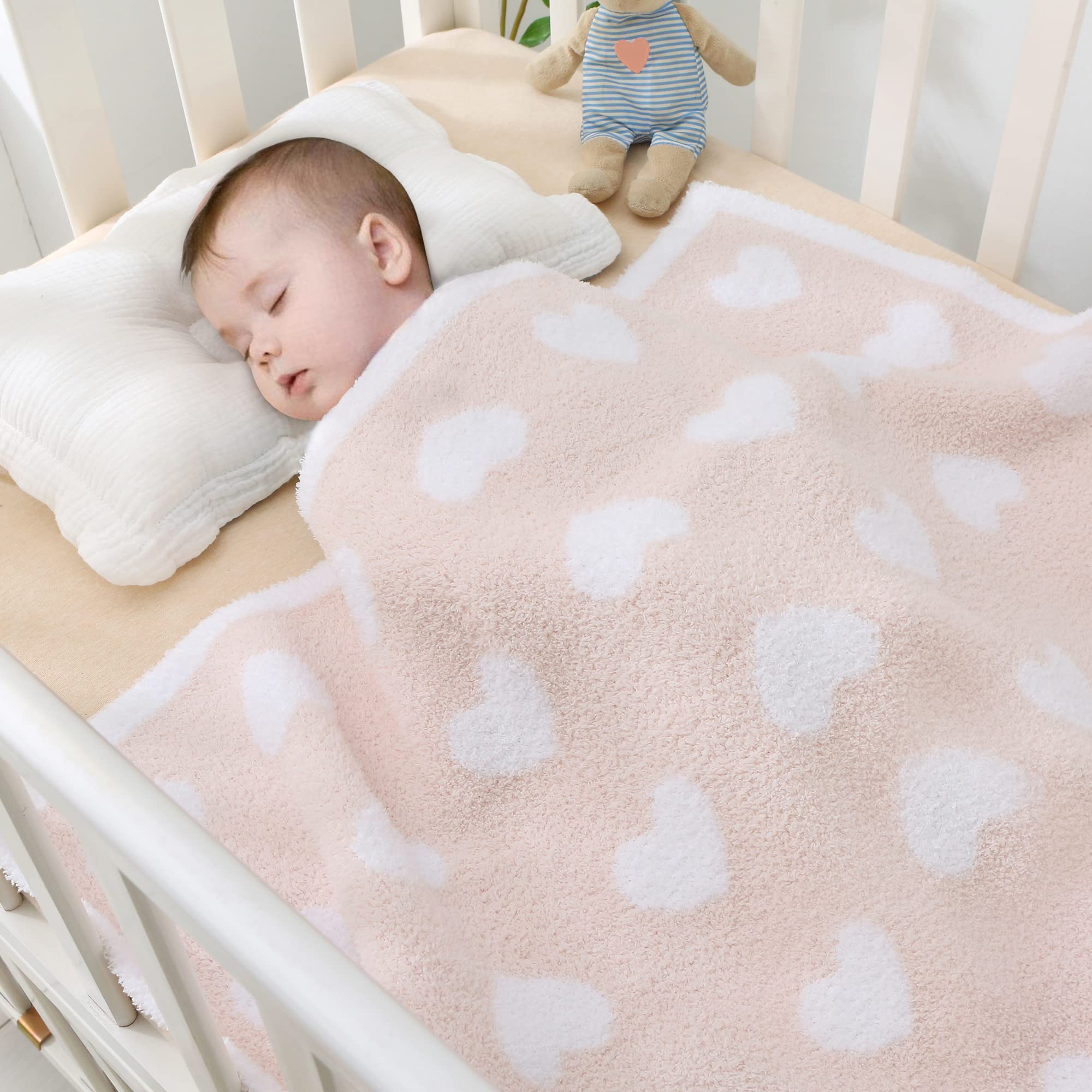 BOBOYOYO dinosaur pattern blanket offers soft breathable warmth for nursery routines.