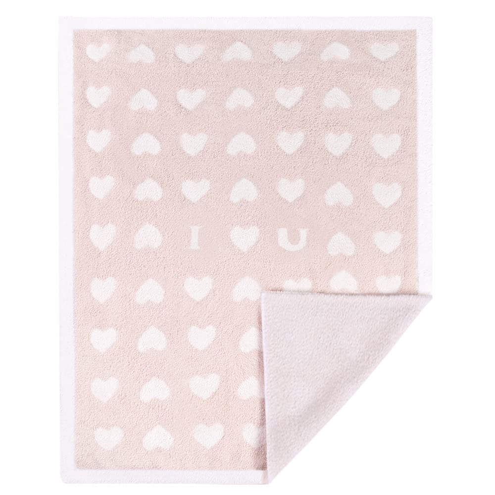 BOBOYOYO elephant pattern blanket keeps newborns snug during car rides.