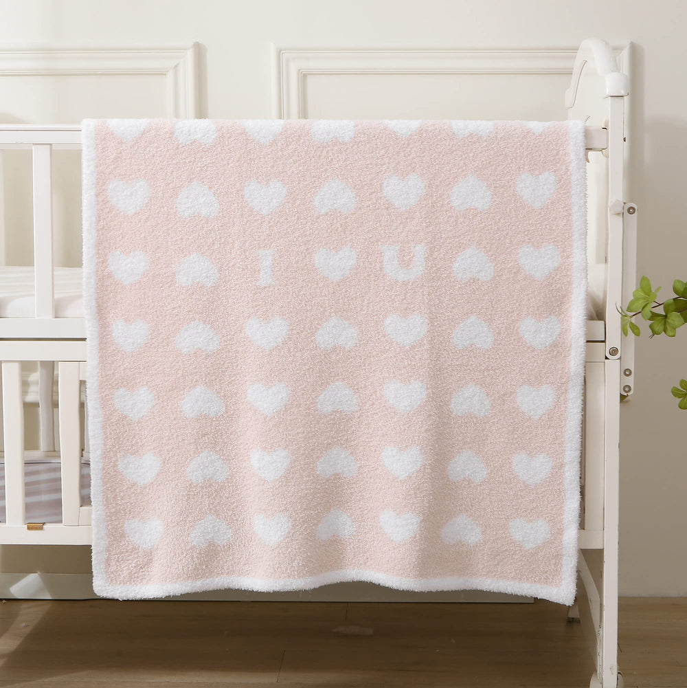 BOBOYOYO plush heart blanket delivers cozy warmth for crib and stroller.