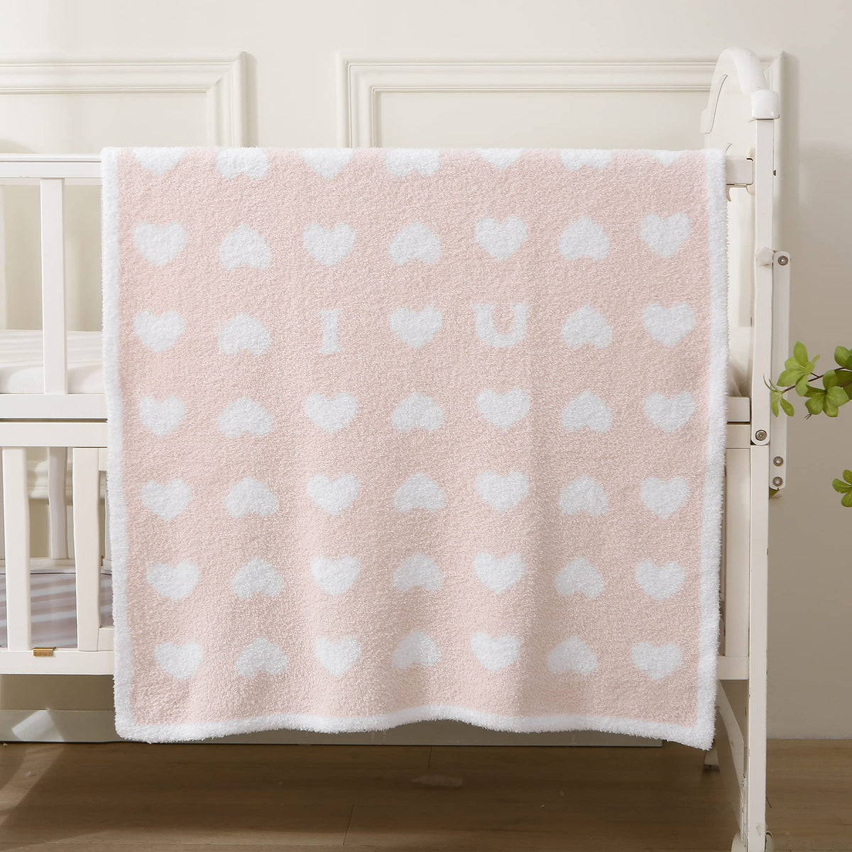 BOBOYOYO plush heart blanket delivers cozy warmth for crib and stroller.