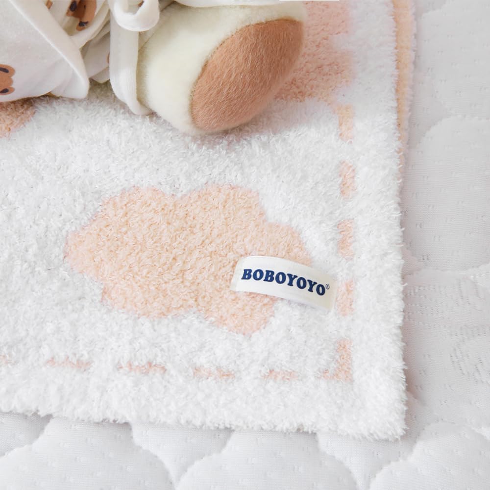 BOBOYOYO plush blanket with moon pattern for gentle evening warmth