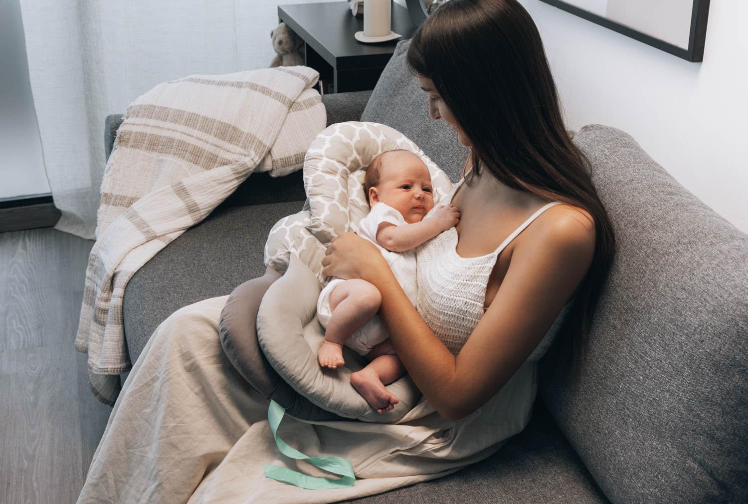 bodreamz Nursing Pillow supports shared feeding duties for mom and dad
