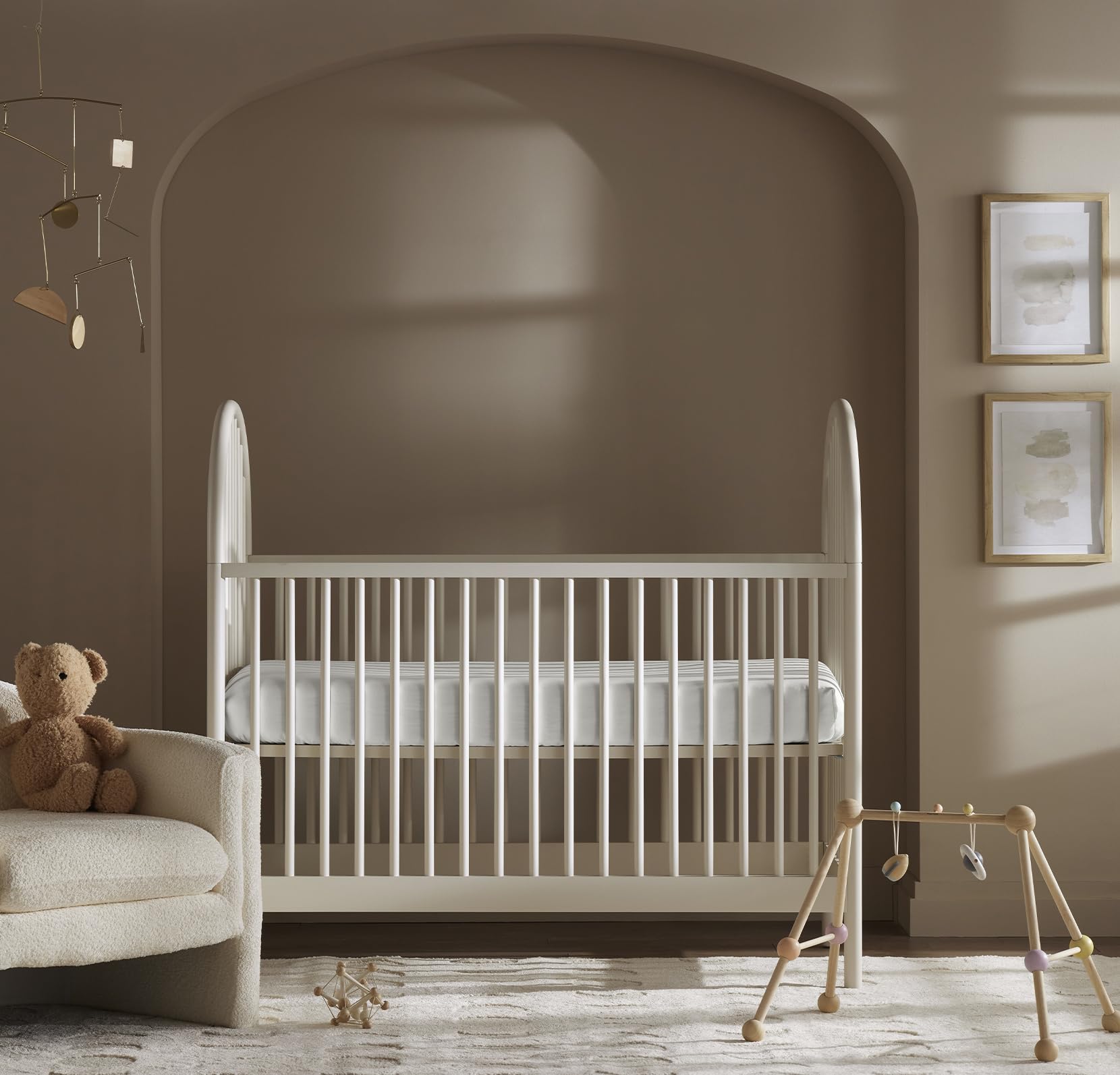 Boll & Branch Signature crib sheet elastic band close-up highlighting edge stitching