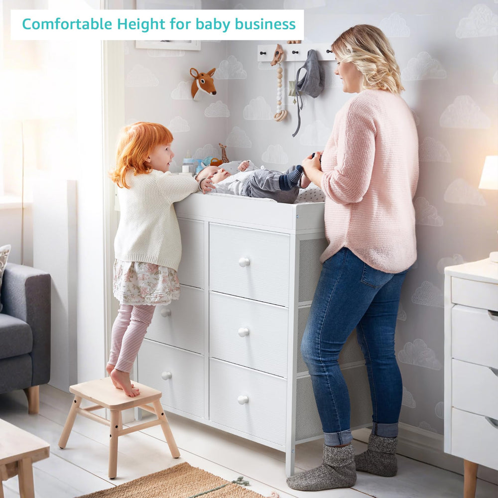Stylish nursery piece that fits modern bedrooms by BOLUO.