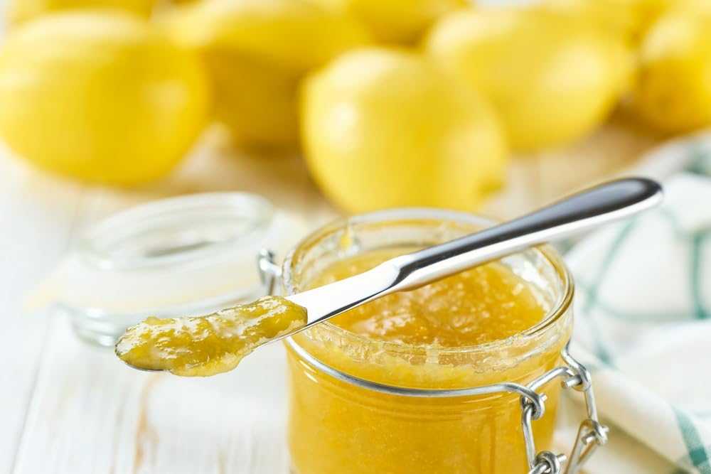 Dipping spoon with marmalade glaze, perfect for snacks and desserts.