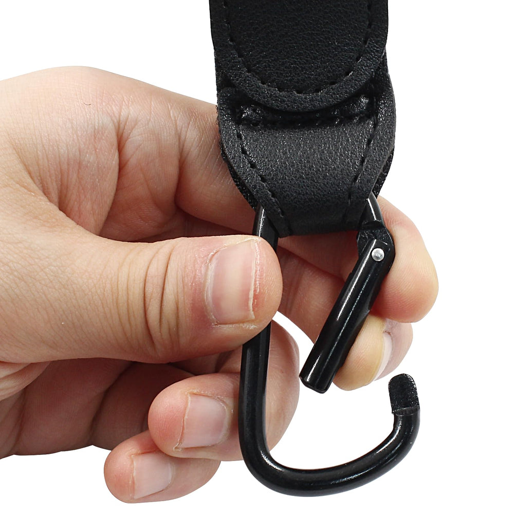Bonsicoky matte black carabiner demonstrates quick release and strong hold.
