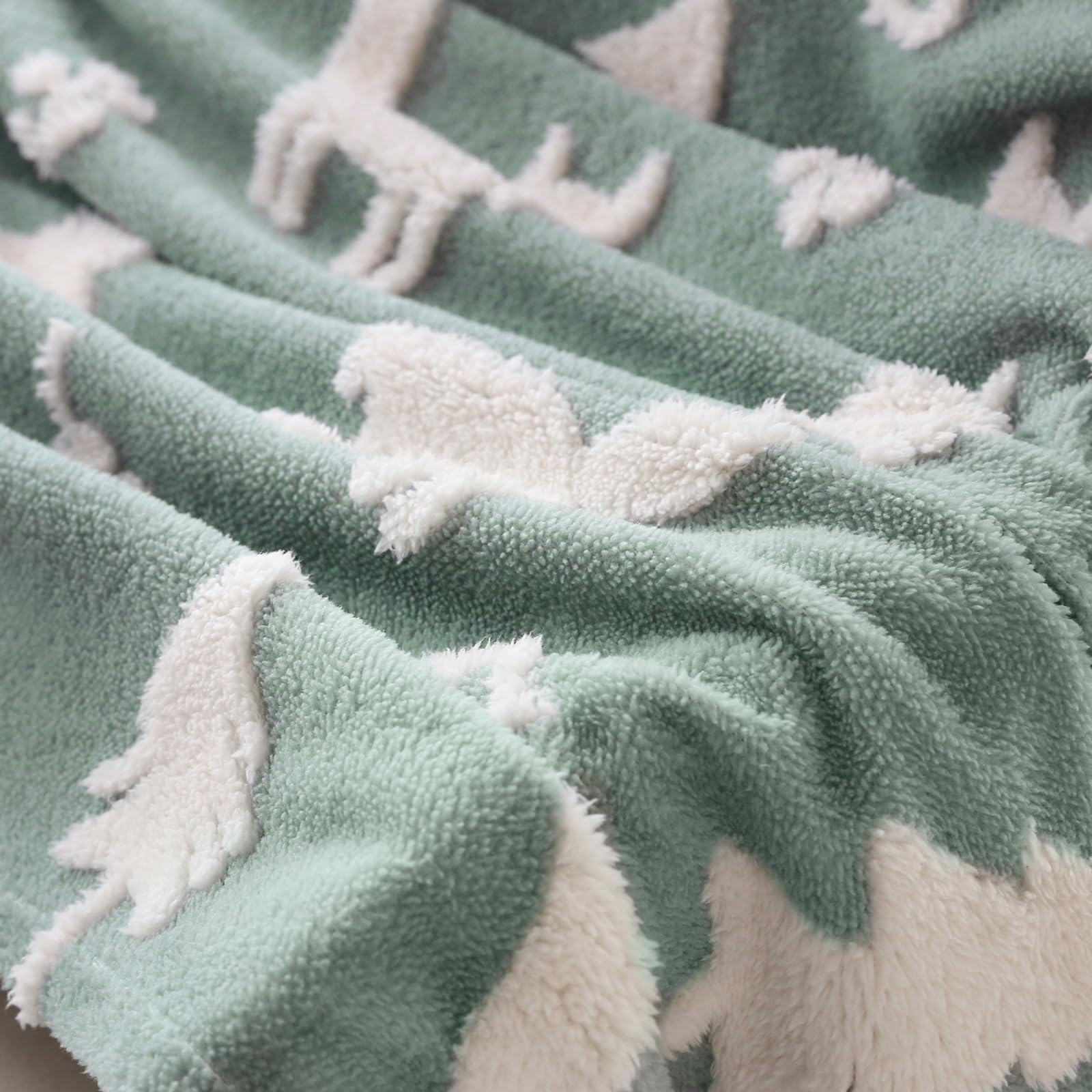 BORITAR nursery decor blanket demonstrates versatile use for stroller, sofa, bed.
