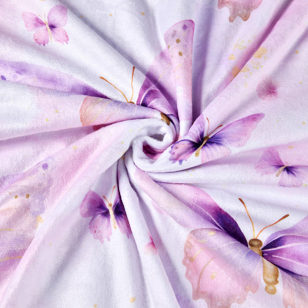 Boyoung Baby Blanket with double-layer construction adds warmth for naps and night sleep.