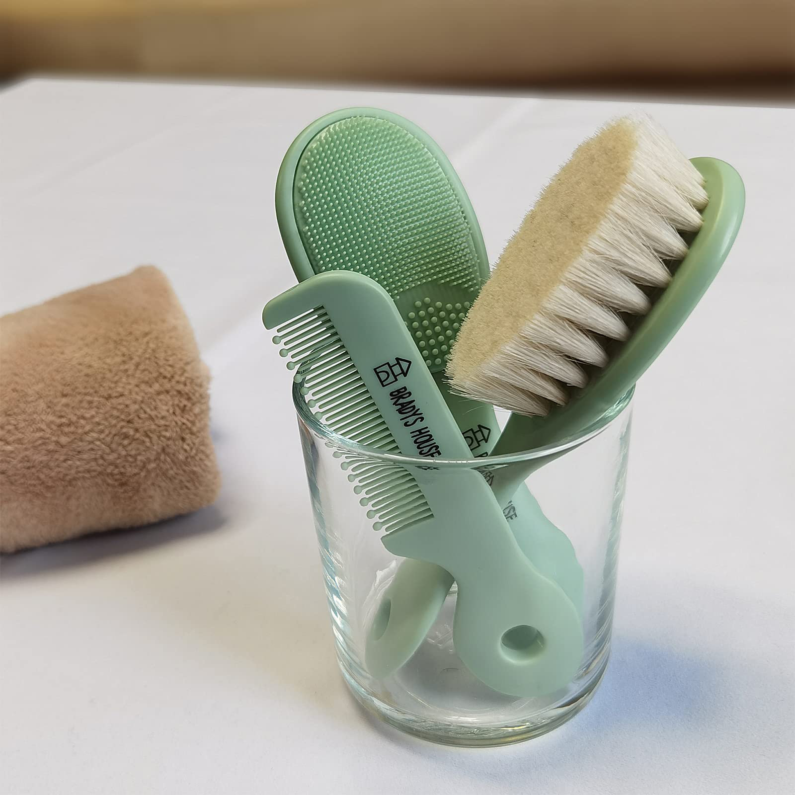 BRADYS HOUSE set shown with all three tools ready for bath or hair care routines.