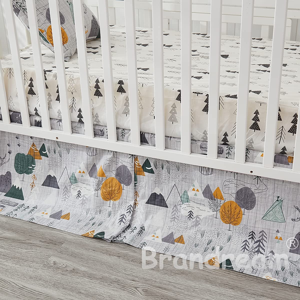 Brandream breathable-cotton crib sheet provides soft, breathable comfort.