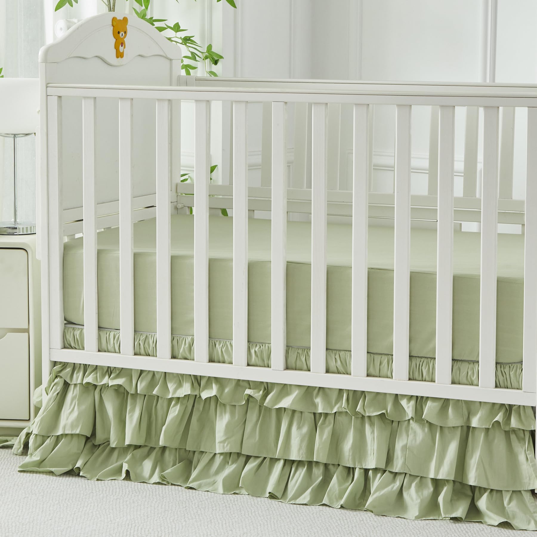 Brandream Crib Skirt 16in drop illustration demonstrates easy fit from crib to toddler bed.