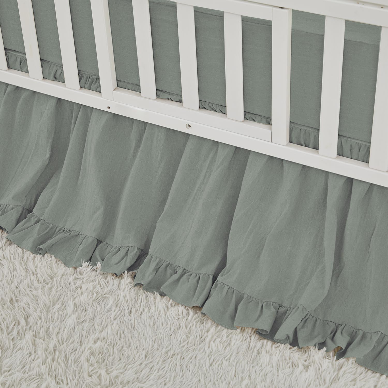 Brandream crib skirt with 16-inch drop creates a tidy look