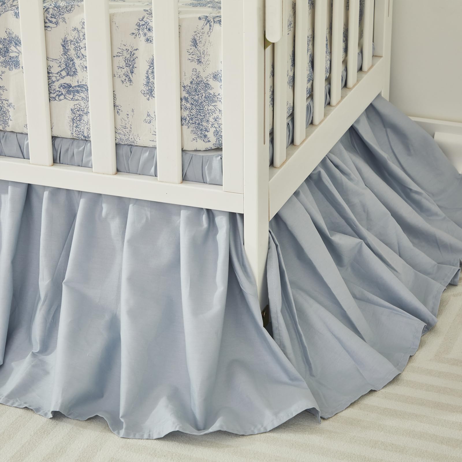 Brandream GOTS-certified cotton sheet for a pure, safe surface.