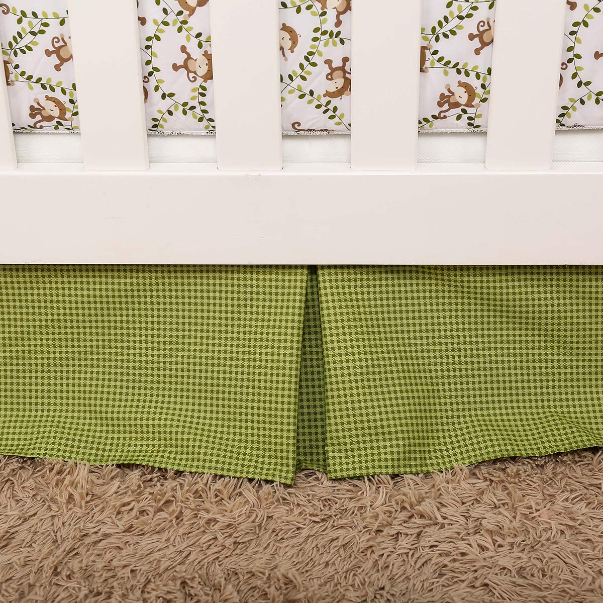 Brandream Jungle crib sheet featuring elastic edge for secure crib fit.