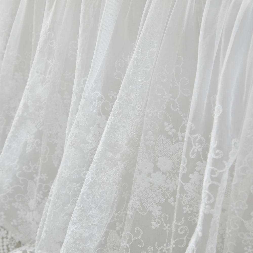 Brandream lace detail and quality finish support everyday use.