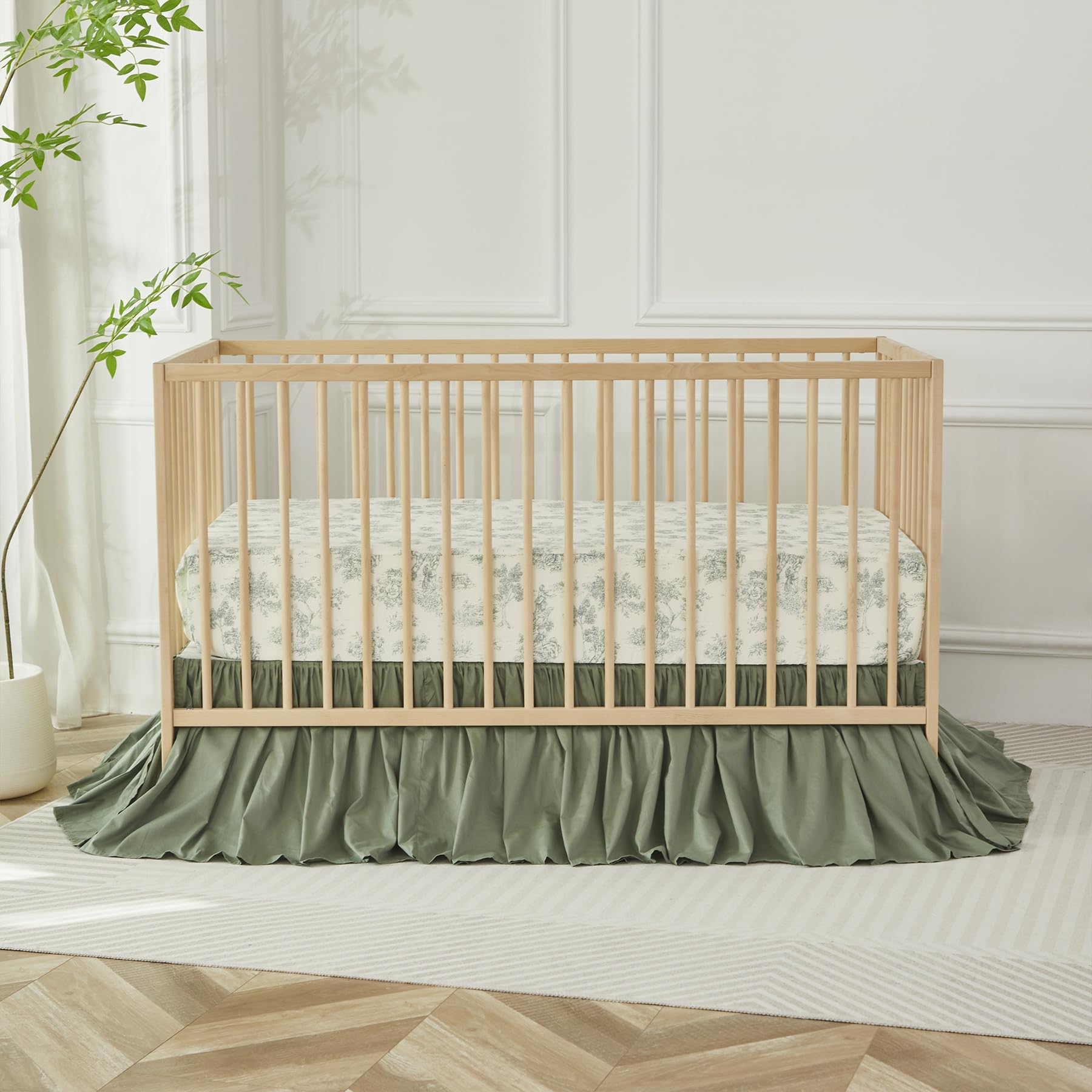 Brandream machine-washable crib sheet simplifies daily care for busy families.