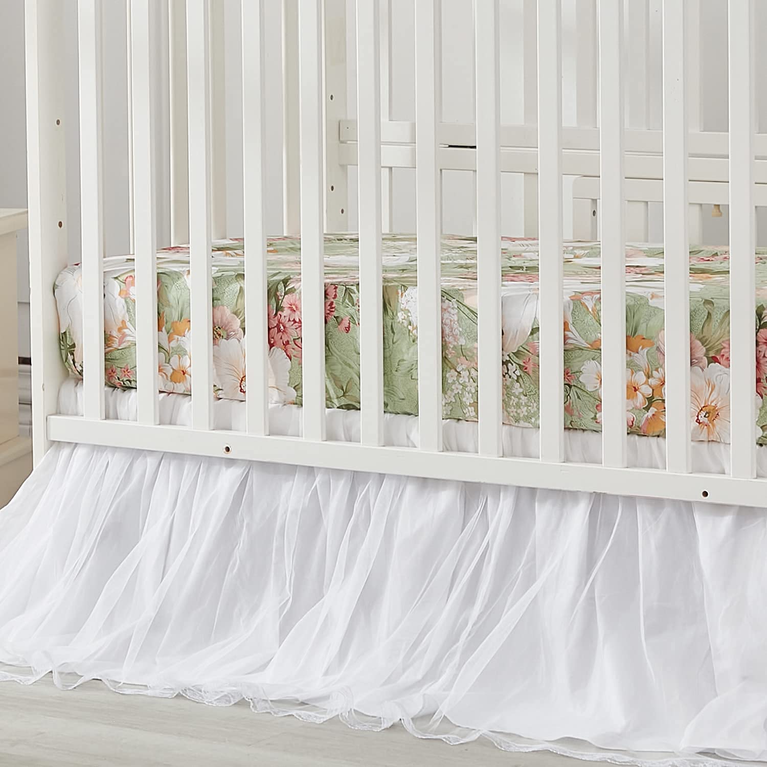 Brandream organic cotton fabric close-up—breathable texture ideal for delicate baby skin.