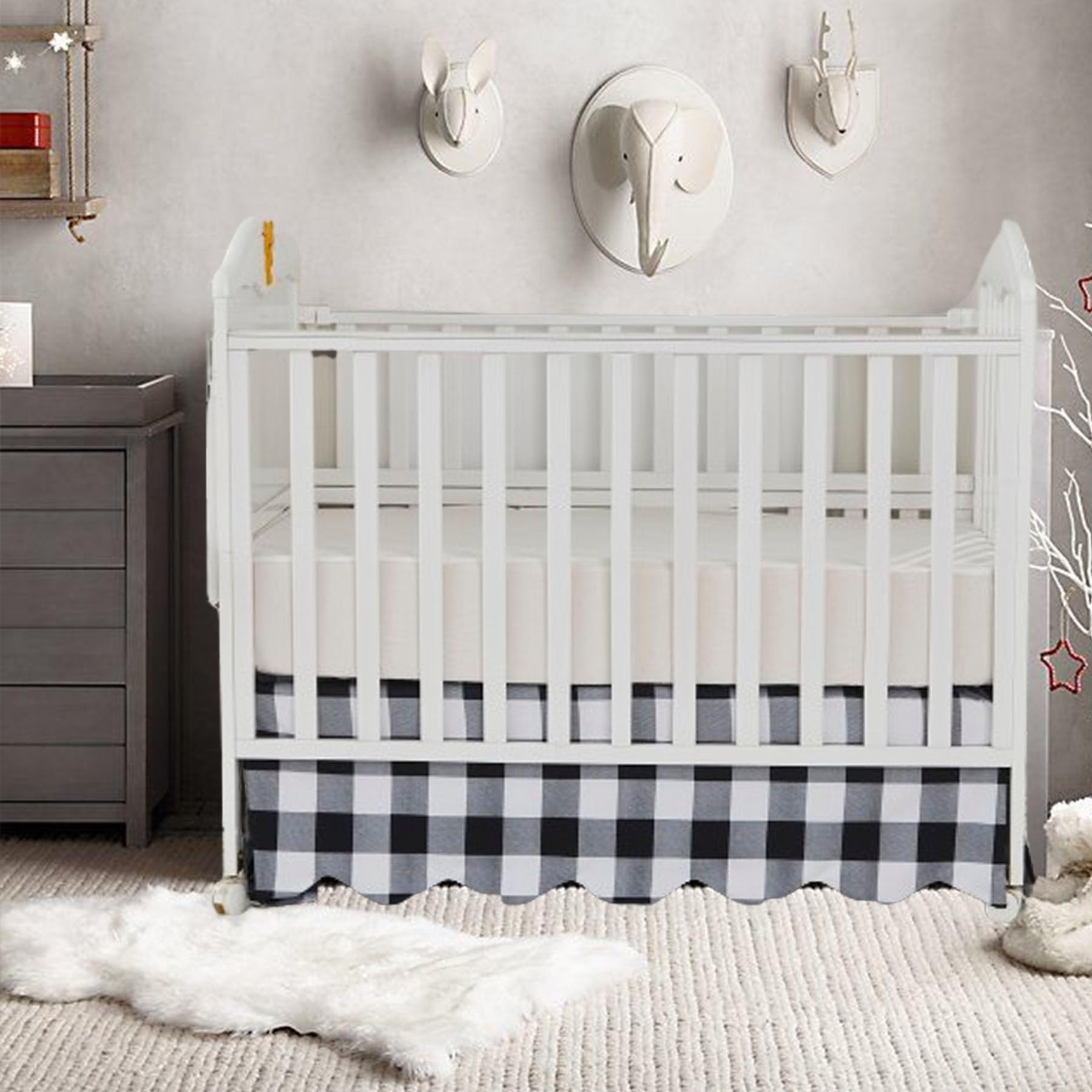 Brandream scallop-edge-crib-skirt close-up showcases premium stitching and fabric texture.