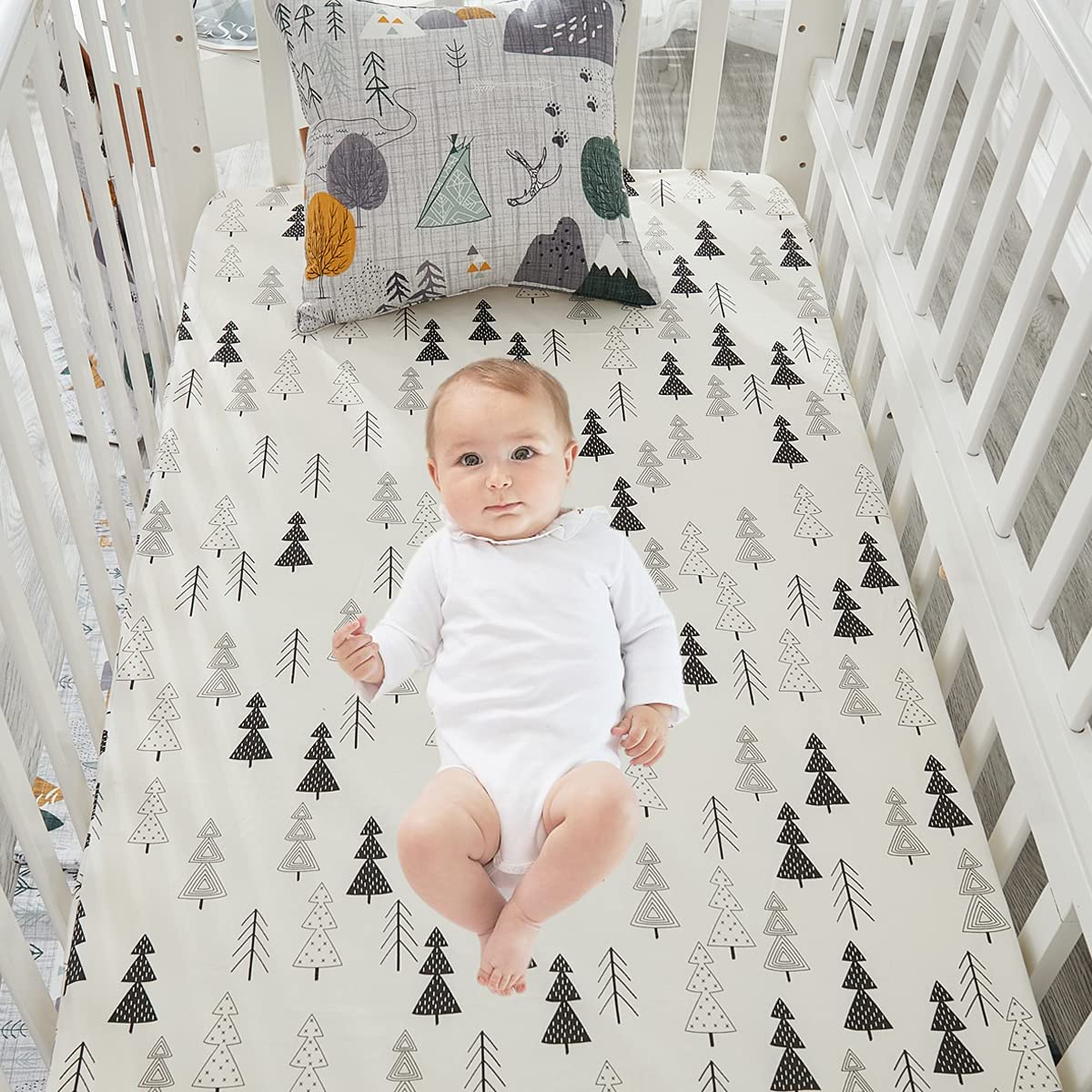 Brandream woodland-pattern crib sheet features a cozy forest design for nursery decor.