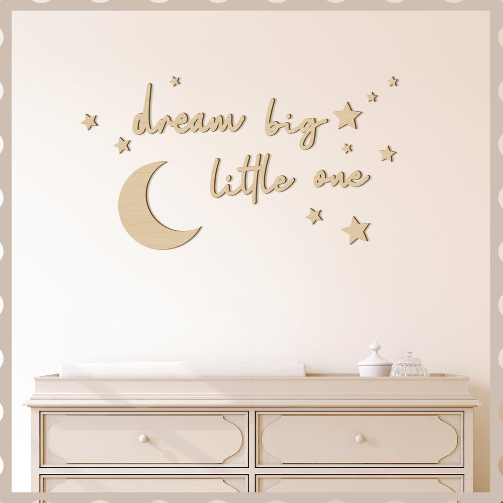 Briwooody star medium 5 cm offers balanced wall accents