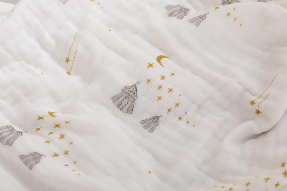 Brnabiou muslin blanket featuring tent design, lightweight for outdoor strolls.