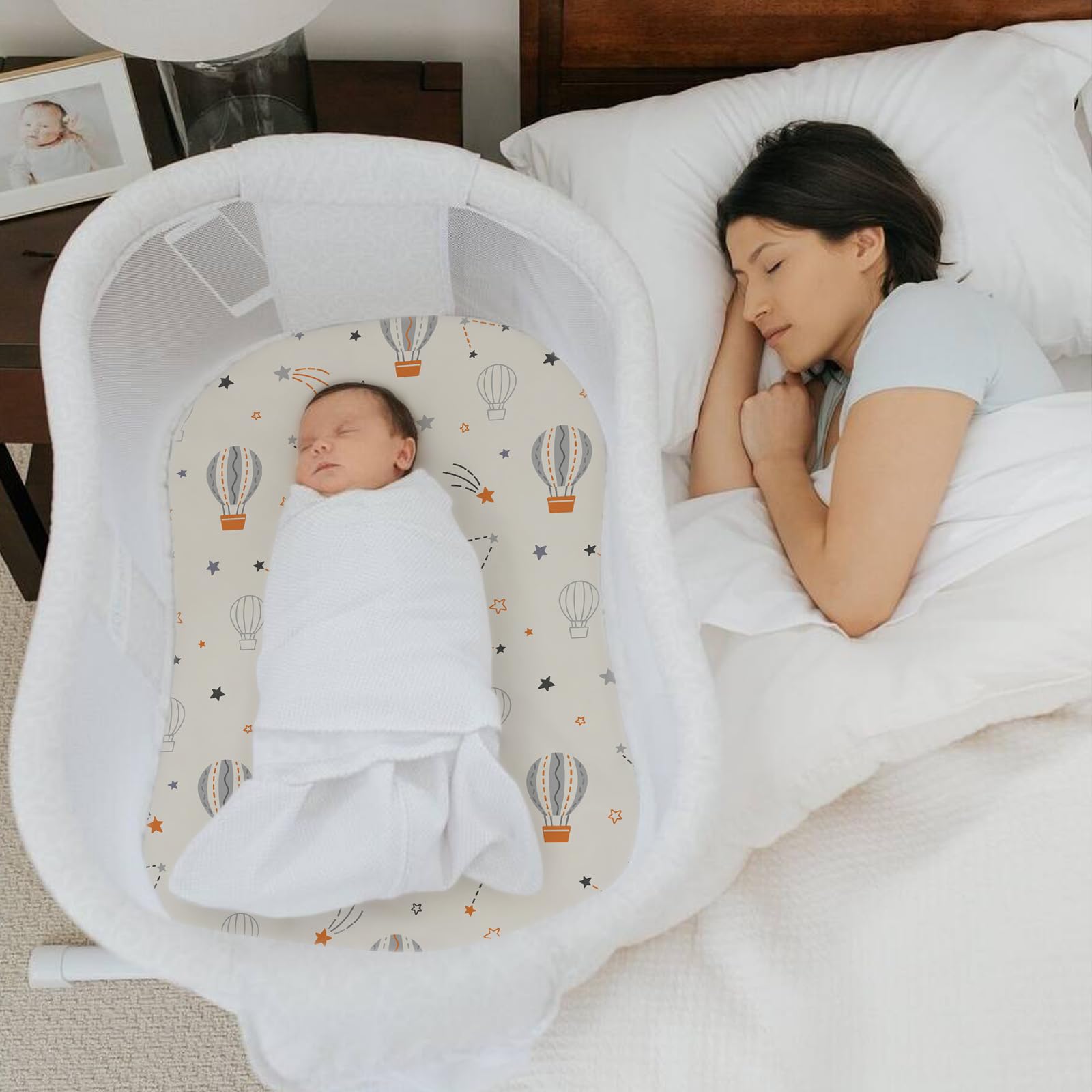 BROLEX easy-care bassinet sheets; machine washable and quick-drying.