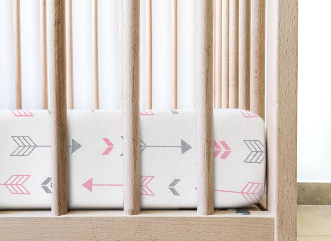 BROLEX pink white arrow sheets brighten baby’s sleeping space