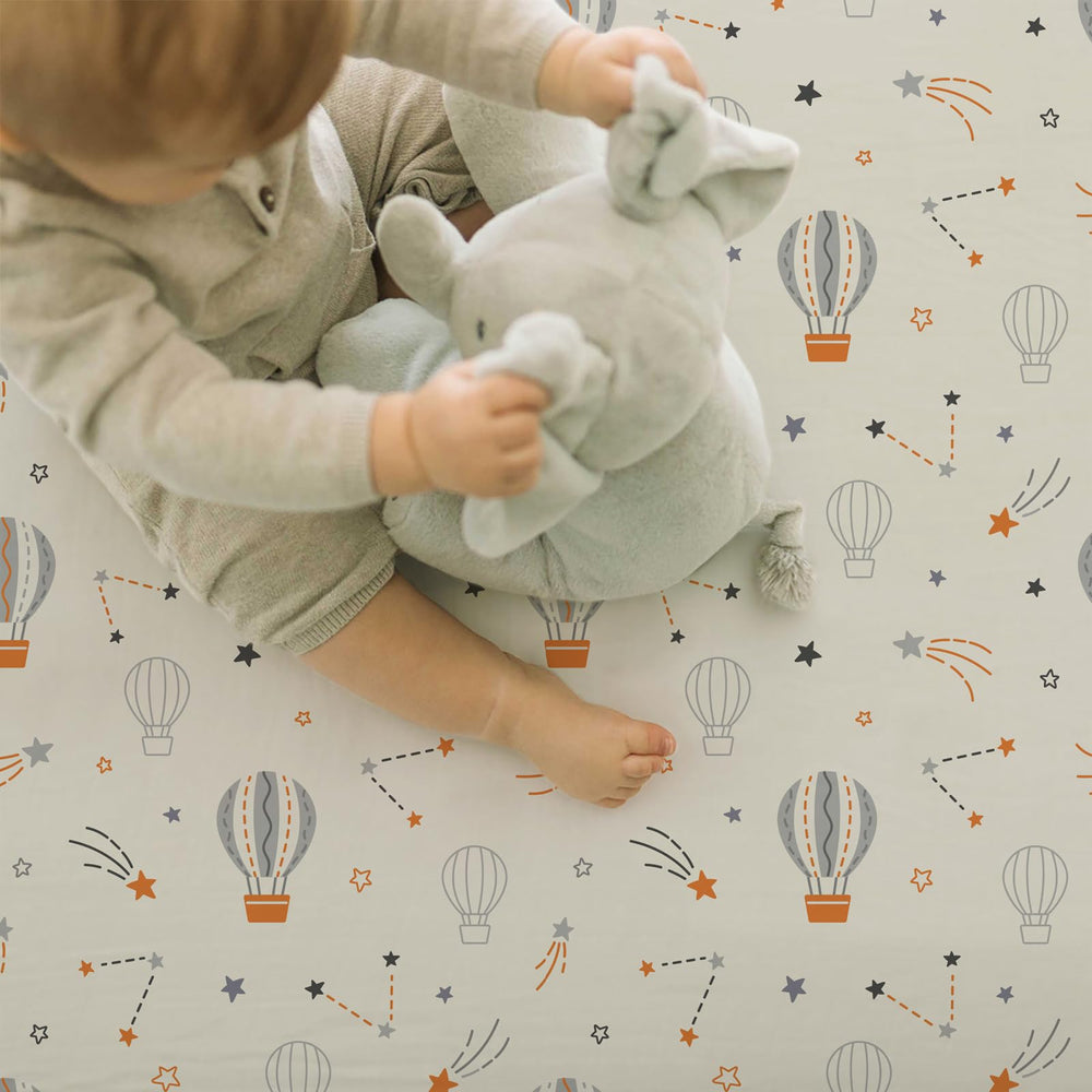 BROLEX stretch-fitted sheets; secure elastic edges for stable placement.