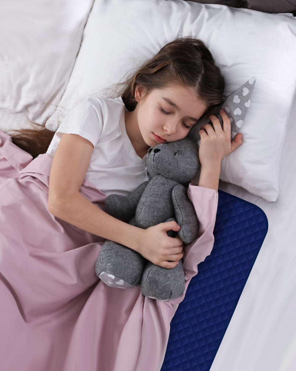 Brosive bed pad suitable for adults, kids, elderly, and pets in daily care.