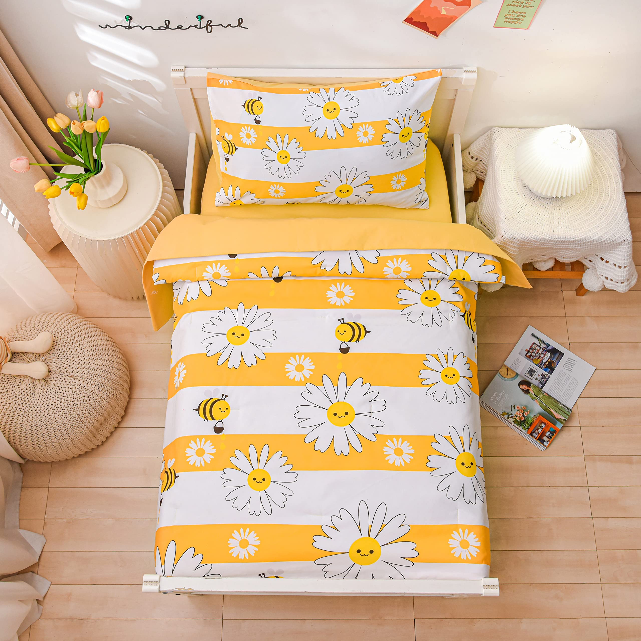 Btargot 4-piece toddler bedding with colorful bees and flowers for a cozy bedtime.
