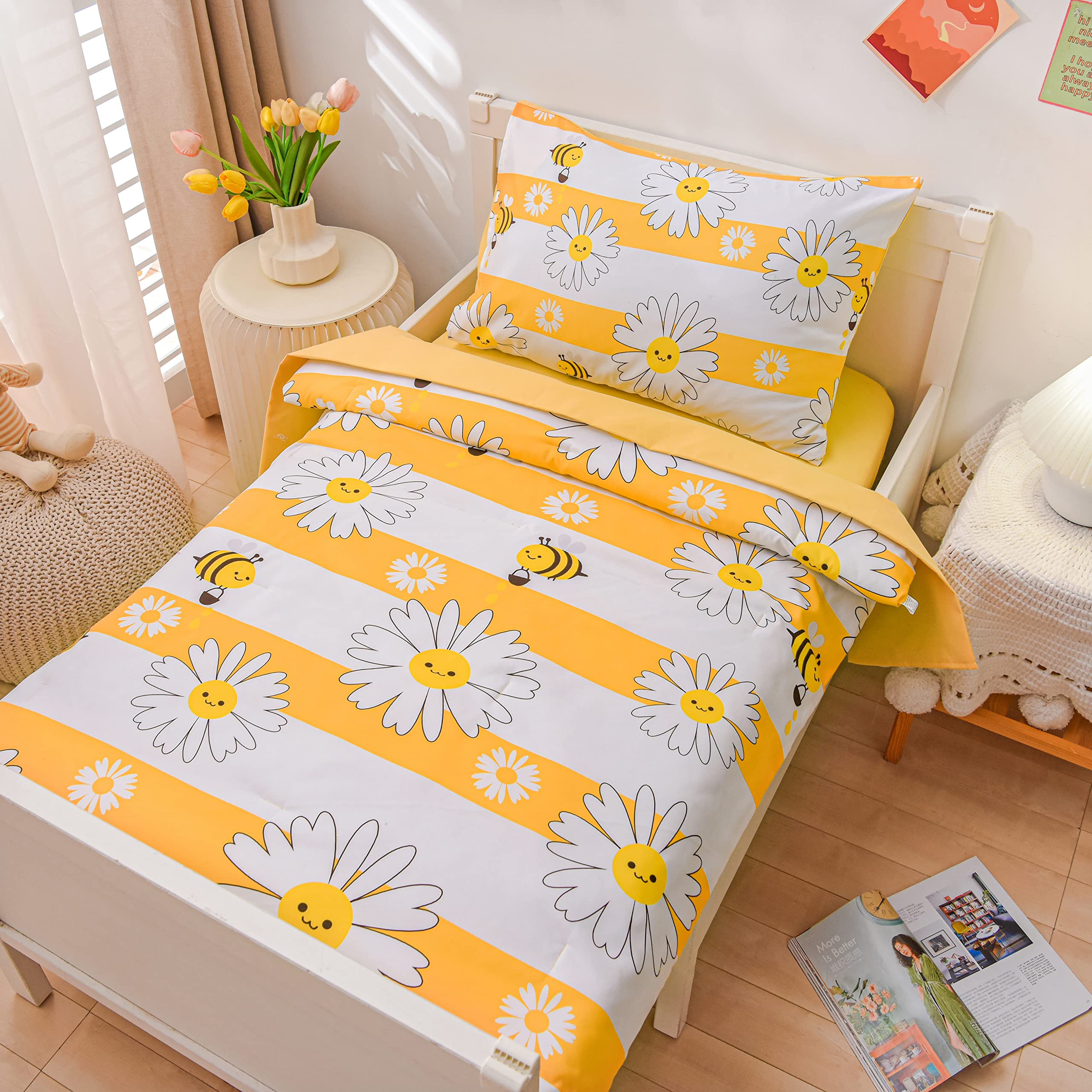 Btargot fitted sheet 28x52x8 with yellow stripes keeps sheets tidy.