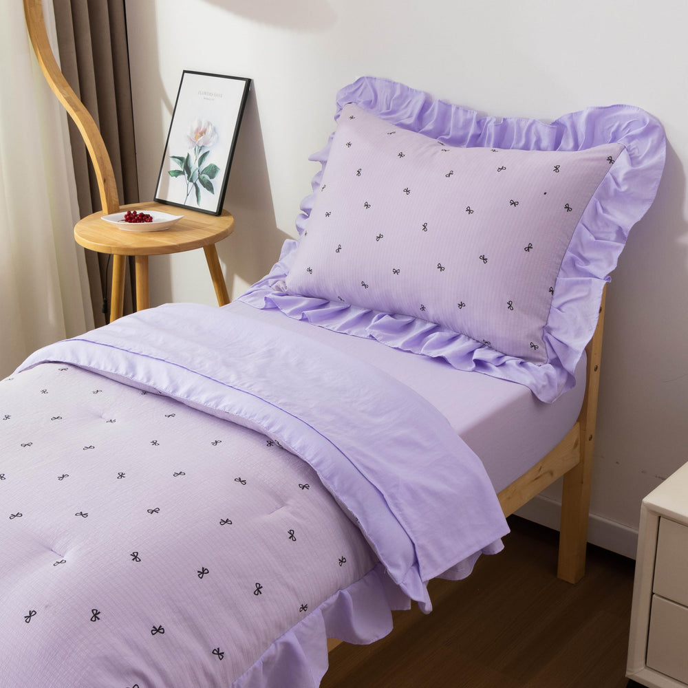 Btargot toddler ruffle bedding set flat sheet with neat edges for easy care.
