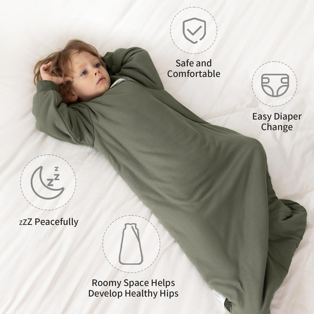 BubblePanda sleep sack with roomy leg space enables comfortable movement.