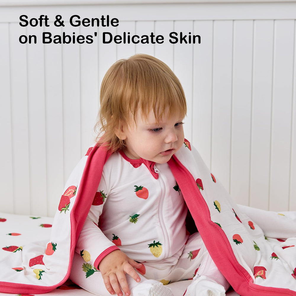 BubblePanda tummy-time-mat emphasizes soft, breathable fabric during play.