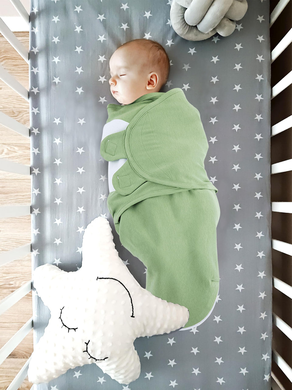 Soft interior Bublo Baby swaddle protecting delicate skin during diaper changes