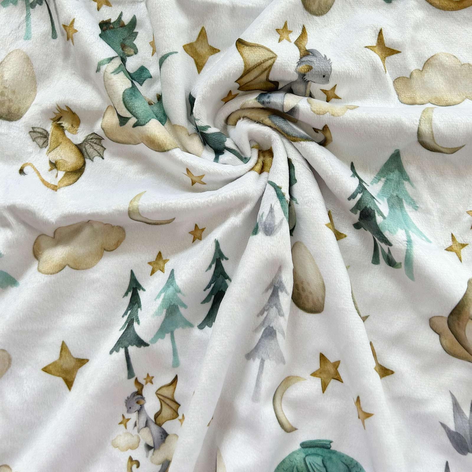 Buerhanerry Dragon Blanket measures 30x40 inches for cribs and car seats