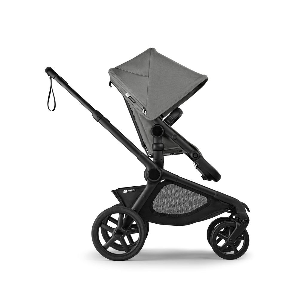 Bugaboo Kangaroo large bassinet offering cozy infant support.