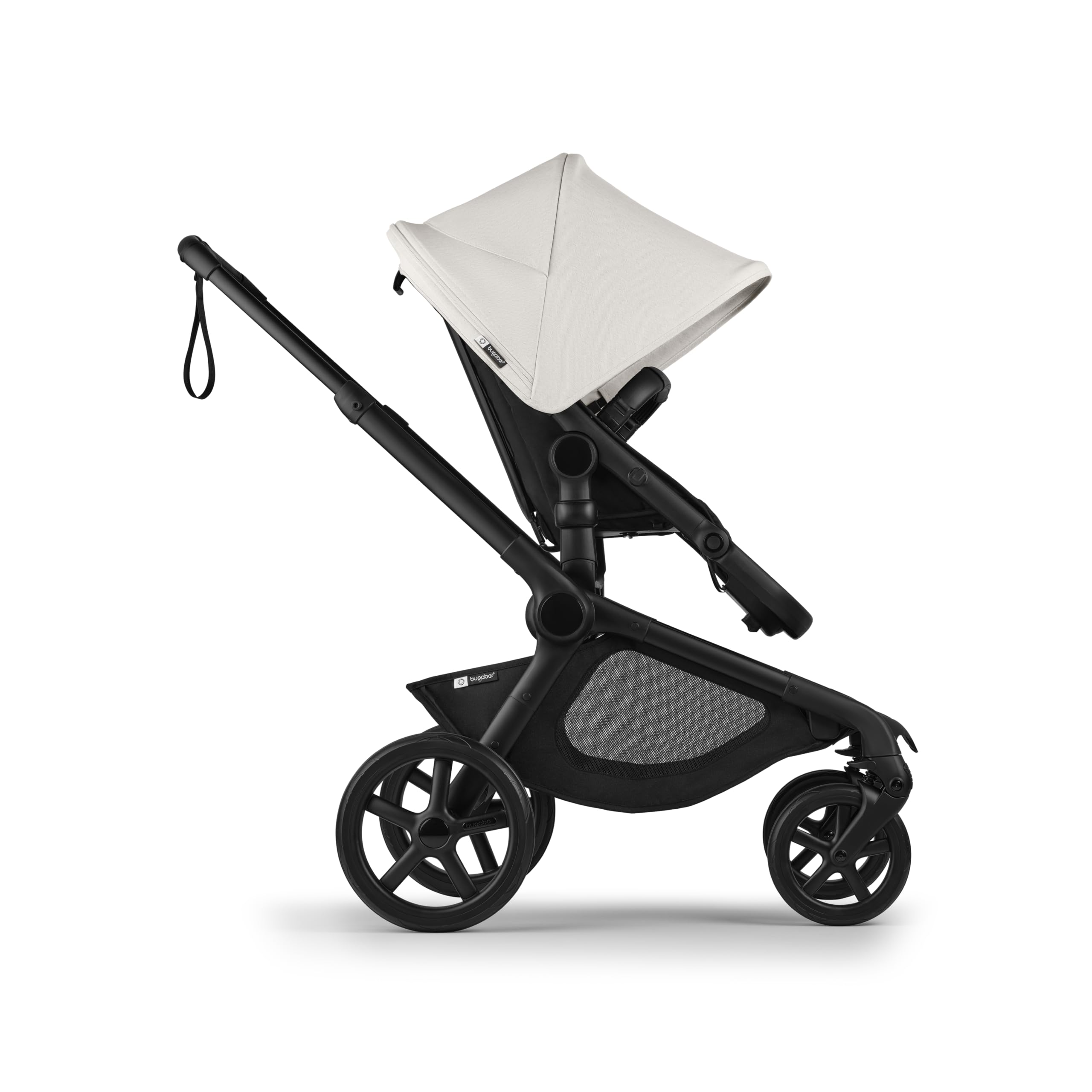 Bugaboo Kangaroo Misty White colorway fits modern nurseries.