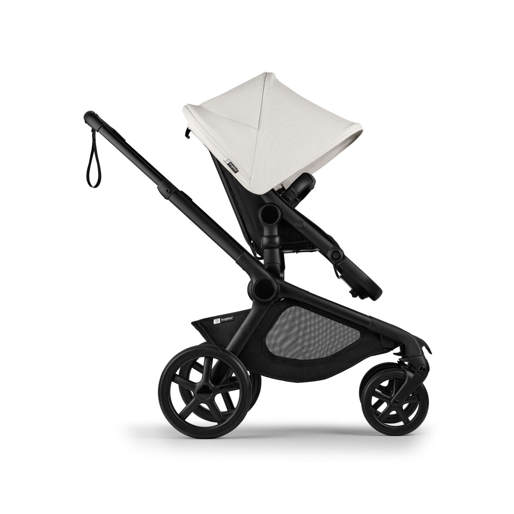 Bugaboo Kangaroo Misty White colorway fits modern nurseries.