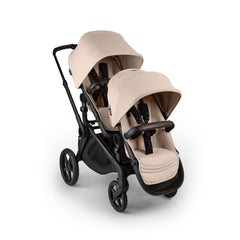 Bugaboo Kangaroo one-hand recline and adjustable seat for flexible face-to-you or world-facing moments.