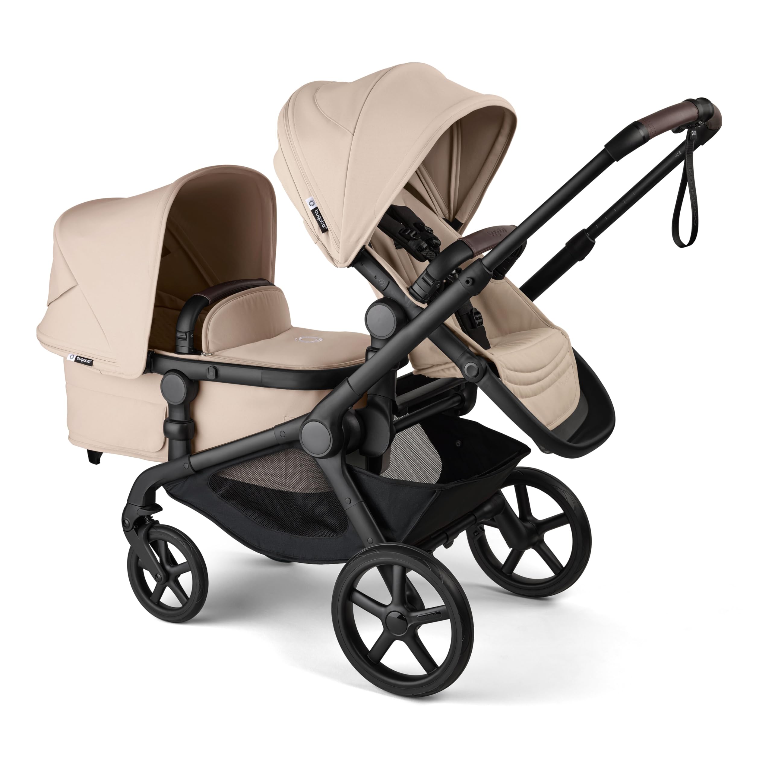 Bugaboo Kangaroo adjustable footrest with three positions keeps toddlers supported during outings.