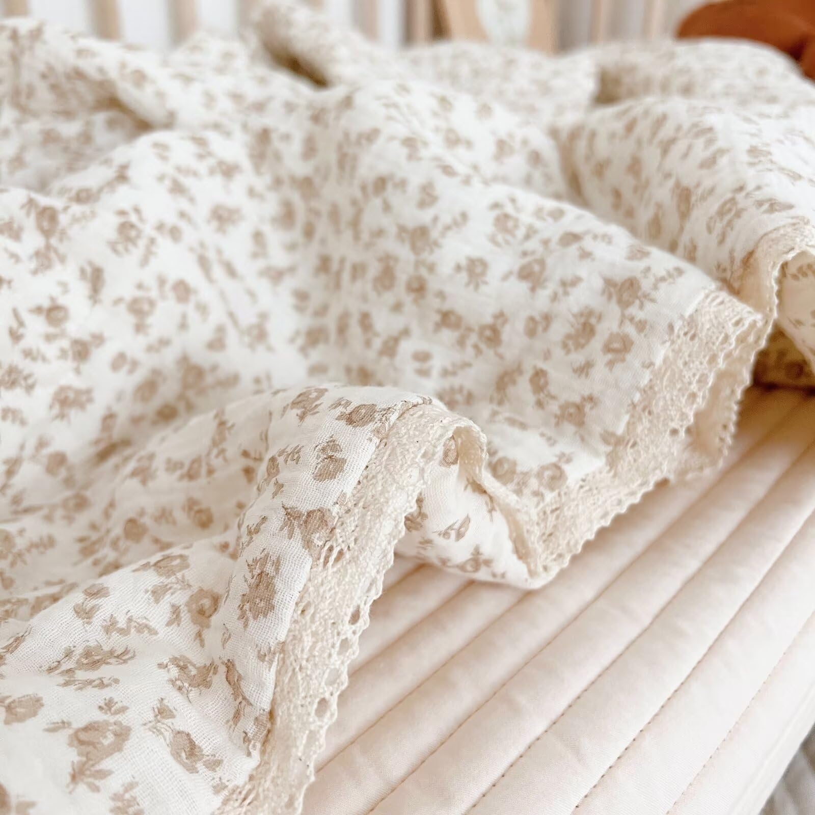 Gift-ready BuLuTu Carmine Blanket ideal for baby showers and birthdays
