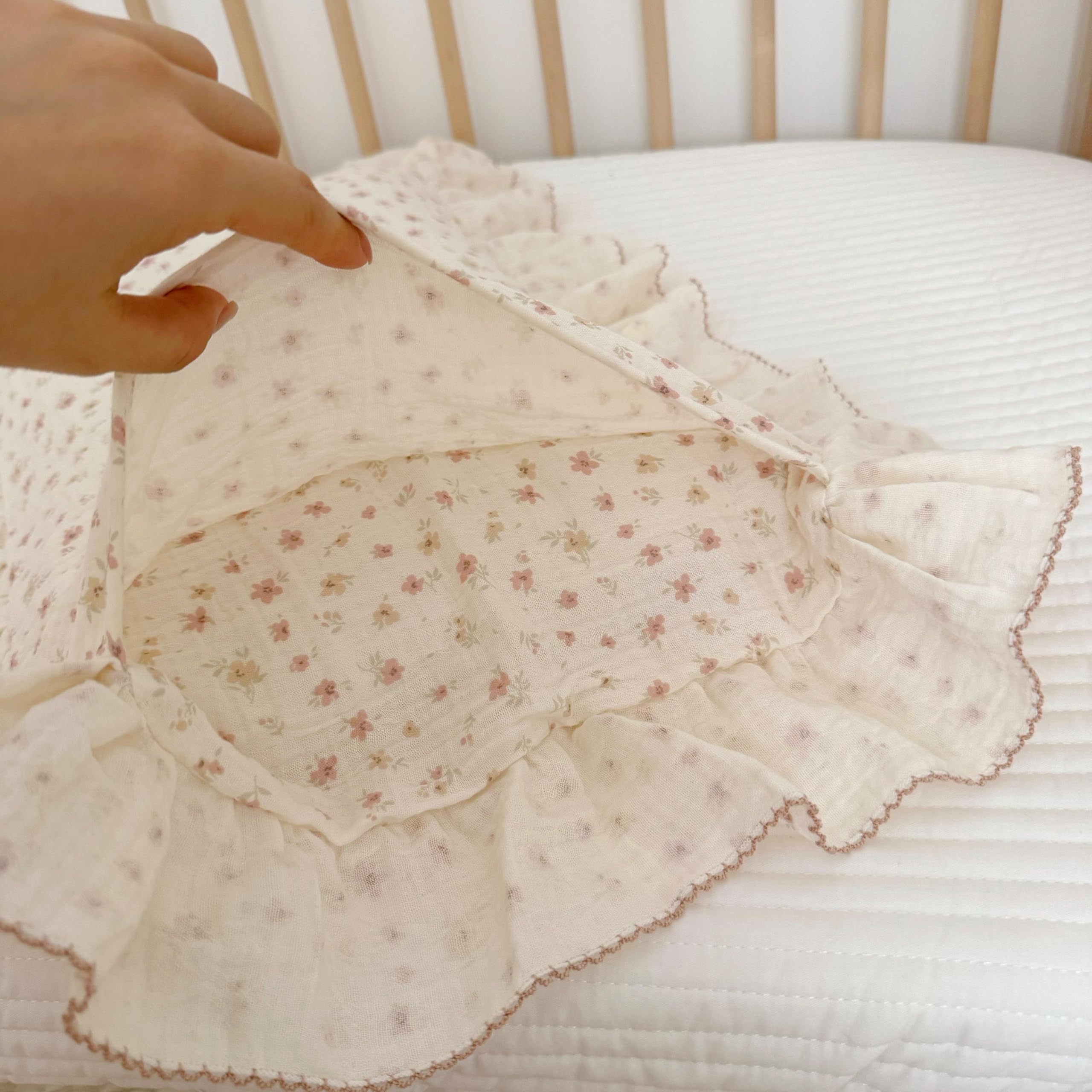 BuLuTu color-fast prints stay vibrant after washing for bright nursery decor