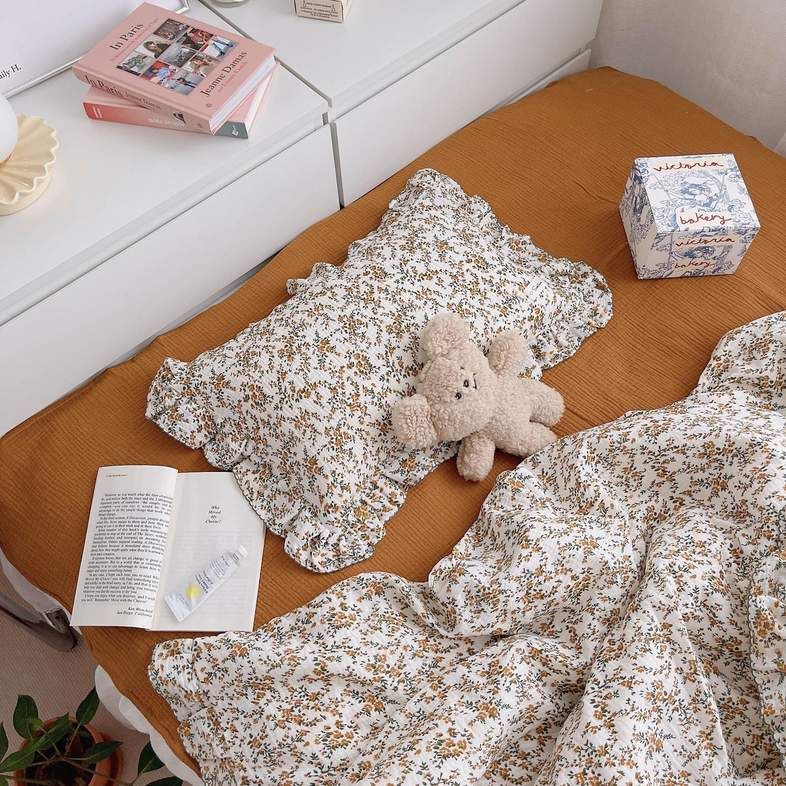 BuLuTu cotton muslin pillowcase with hibiscus ruffle for soft bedtime comfort.