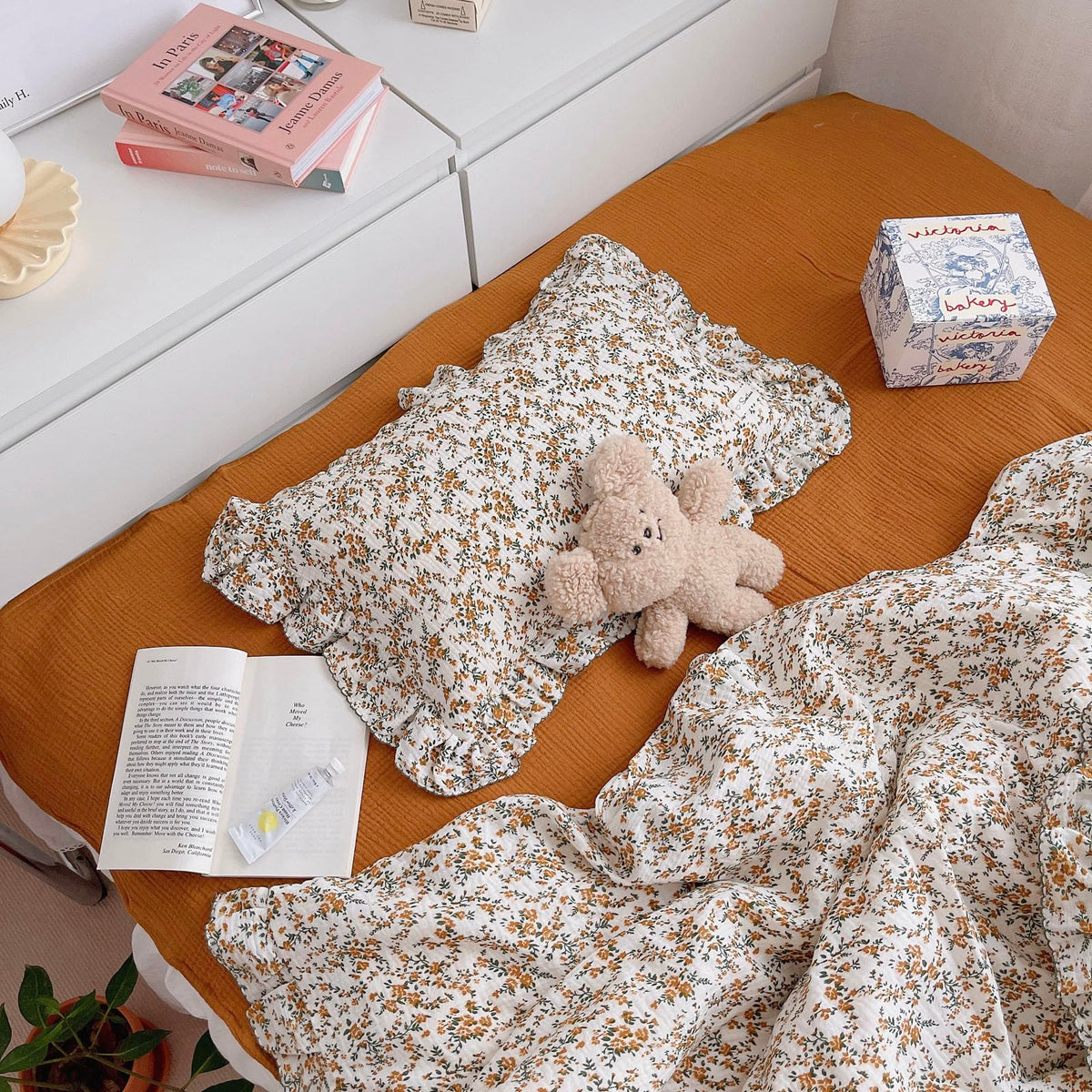 BuLuTu cotton muslin pillowcase with hibiscus ruffle for soft bedtime comfort.