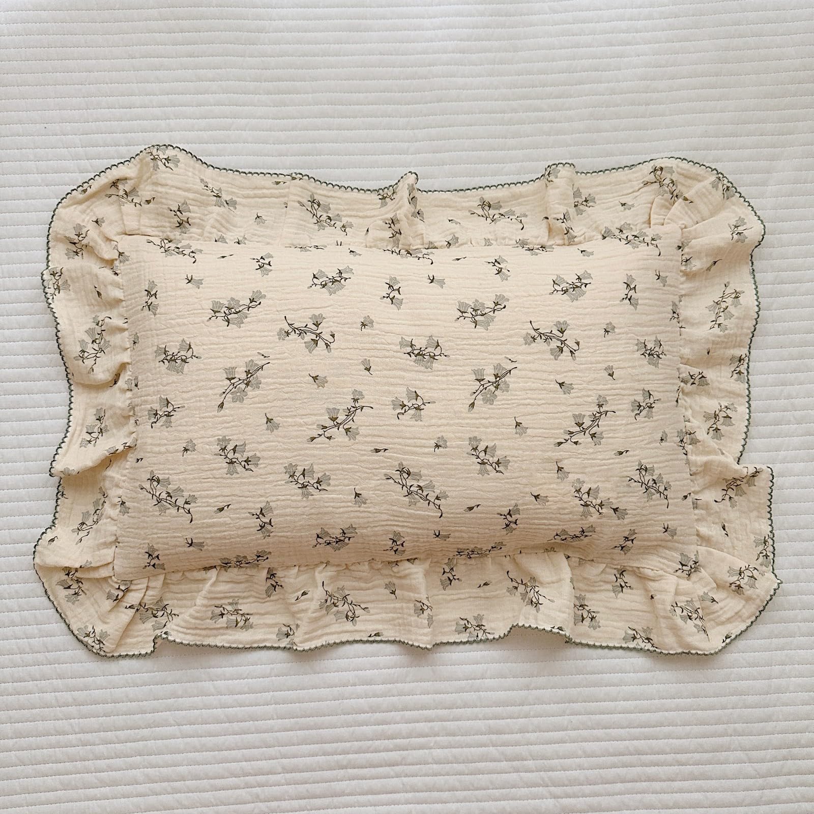 BuLuTu cotton muslin toddler pillowcase for breathable comfort during sleep and travel.