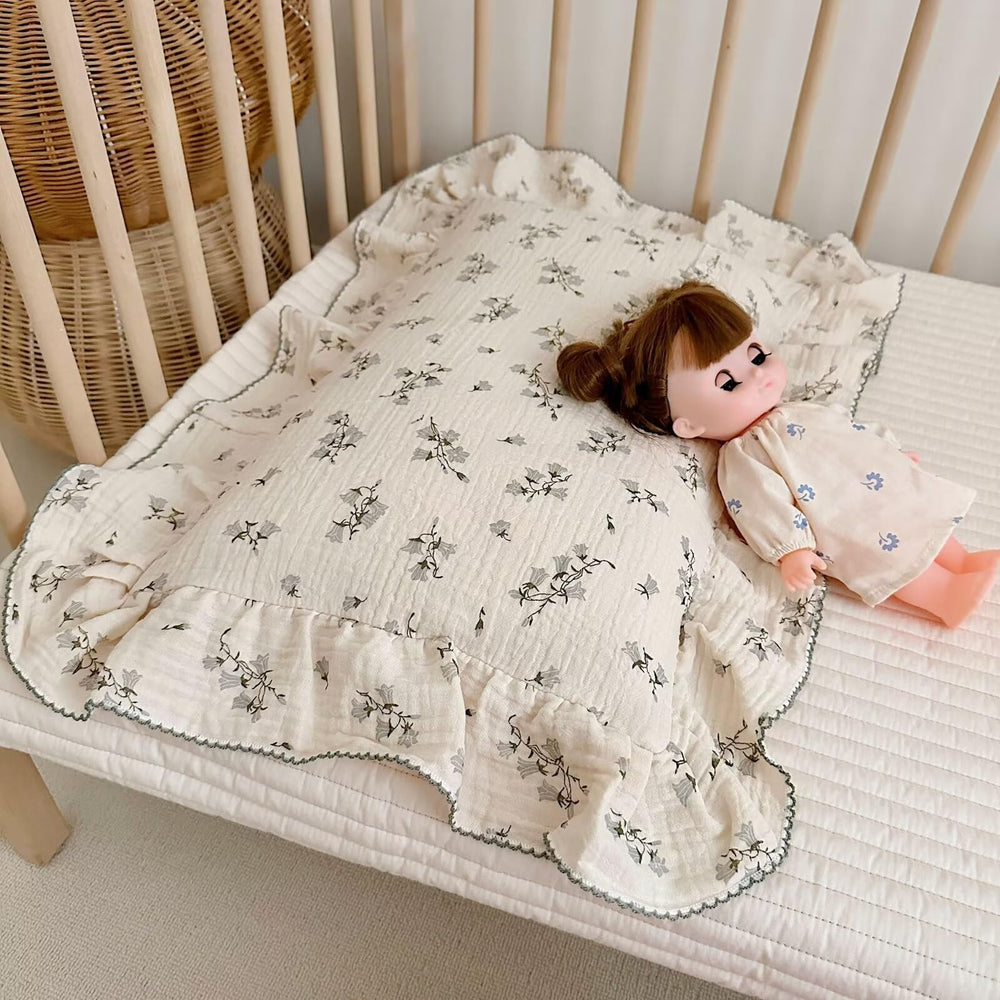 BuLuTu crib-to-toddler-bed pillowcase offers versatile use for growing beds.