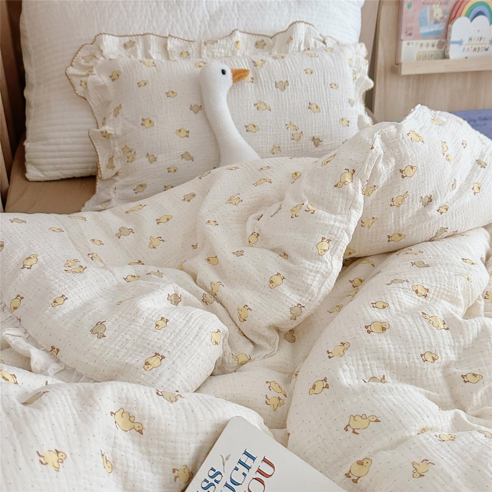 BuLuTu duvet cover sized for crib and toddler bed fit, protects inserts neatly.