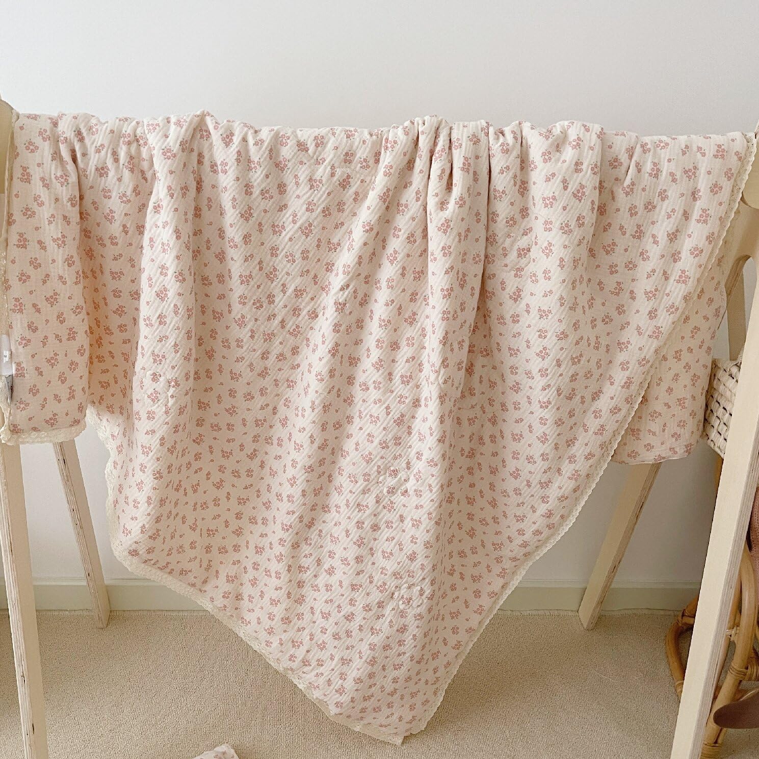 BuLuTu easy-care blanket machine washable for busy families.